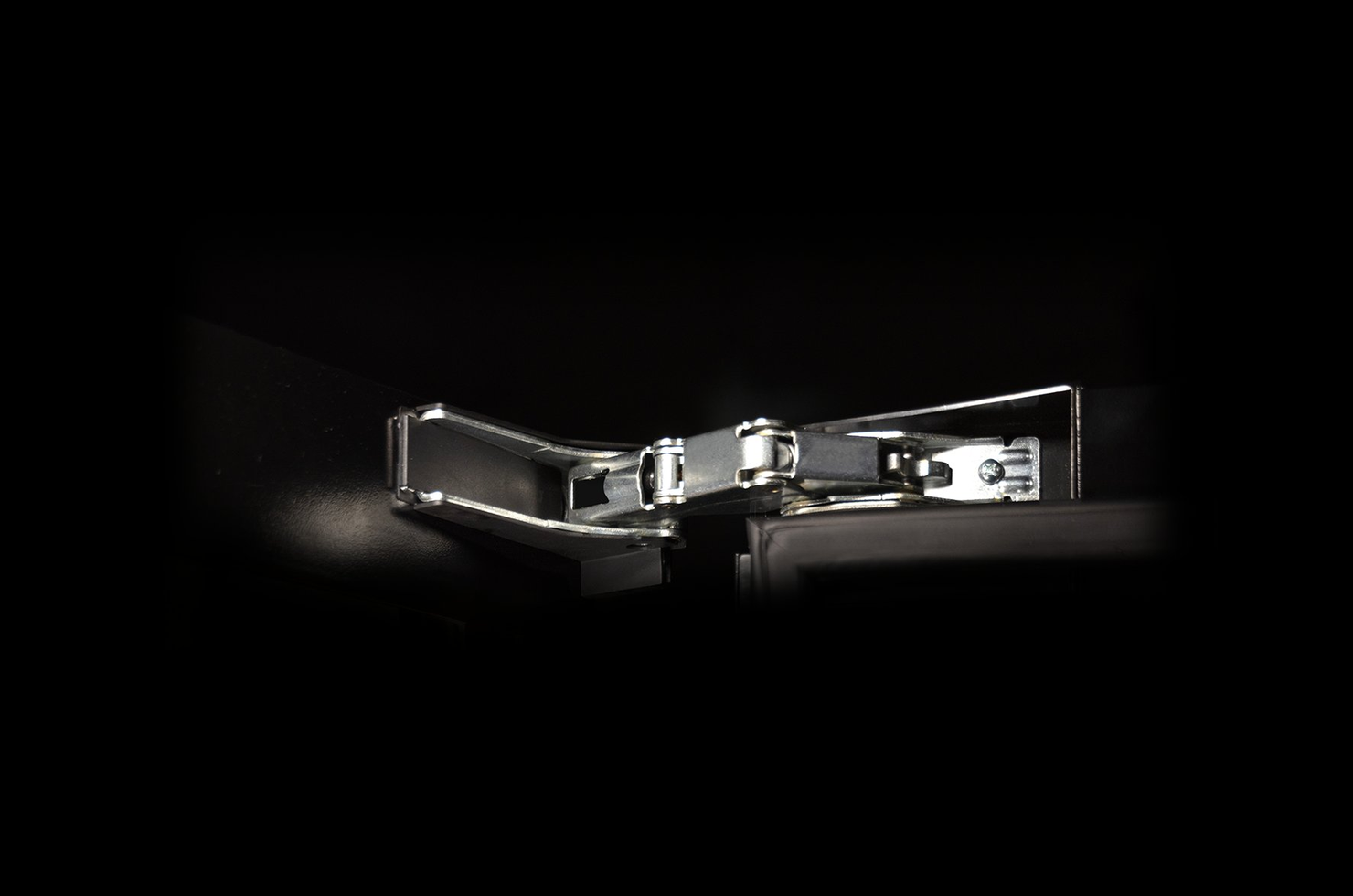 Discover Durability with German Hinges